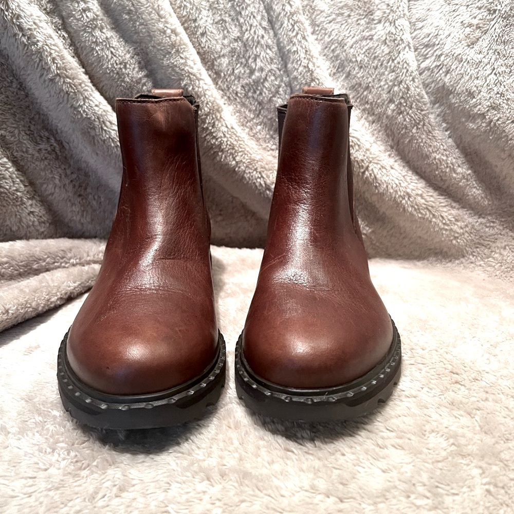 Sorel Light Brown Leather Slip On Ankle Boots Deep Tread